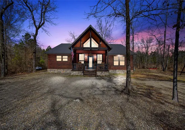 Single family home for sale at 35 Paradise Ln, Broken Bow, OK 74728 | MLS# 1252853