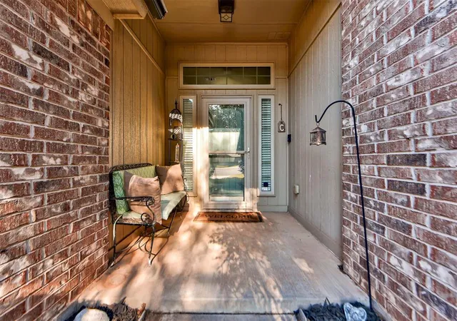 Photo 2 of Single family home for sale at 301 Partridge Run Rd, Yukon, OK 73099 | MLS# 1252862 | Listing updated on 2026-10-09