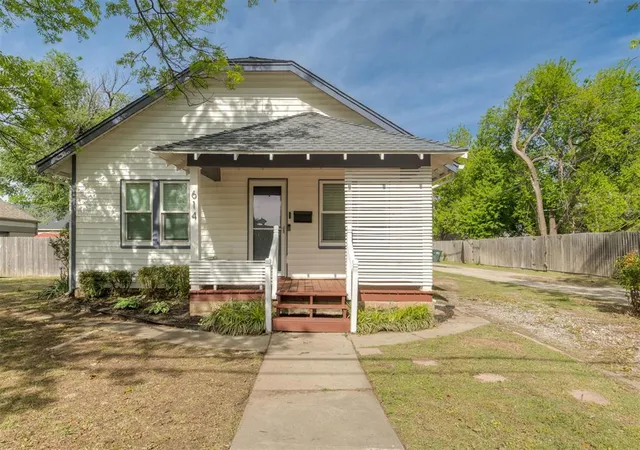 Photo 3 of Single family home for sale at 614 N University Blvd, Norman, OK 73069 | MLS# 1252873 | Listing updated on 2026-10-08