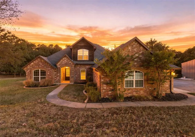 Photo 1 of Single family home for sale at 13915 S Anderson Rd, Arcadia, OK 73007 | MLS# 1252881 | Listing updated on 2026-10-08