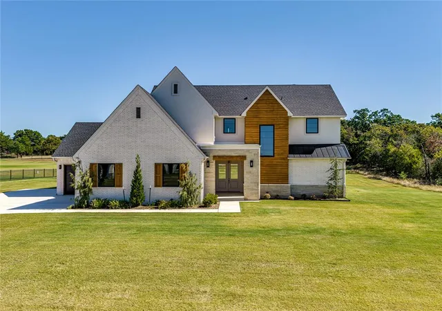 Single family home for sale at 3340 Somerset Farms Rd, Newalla, OK 74857 | MLS# 1252886