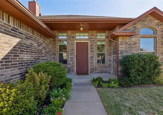 Photo 3 of Single family home for sale at 8012 Kaden Rd, Oklahoma City, OK 73132 | MLS# 1252891 | Listing updated on 2026-10-09