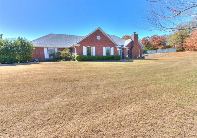 Photo 3 of Single family home for sale at 9950 E Boyd St, Norman, OK 73026 | MLS# 1252893 | Listing updated on 2026-10-09