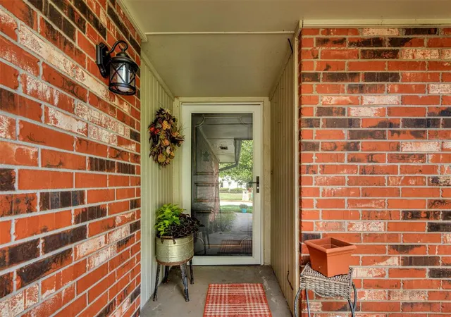 Photo 4 of Single family home for sale at 2336 Appleway St, Edmond, OK 73013 | MLS# 1252894 | Listing updated on 2026-10-20