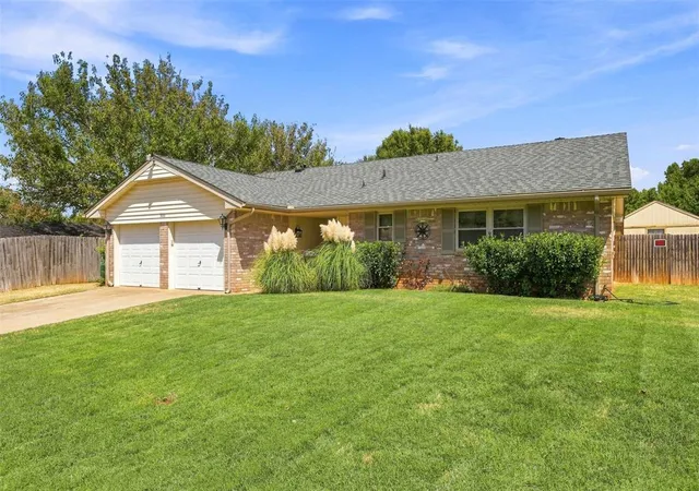 Photo 3 of Single family home for sale at 900 John F Kroutil Dr, Yukon, OK 73099 | MLS# 1252897 | Listing updated on 2026-10-09