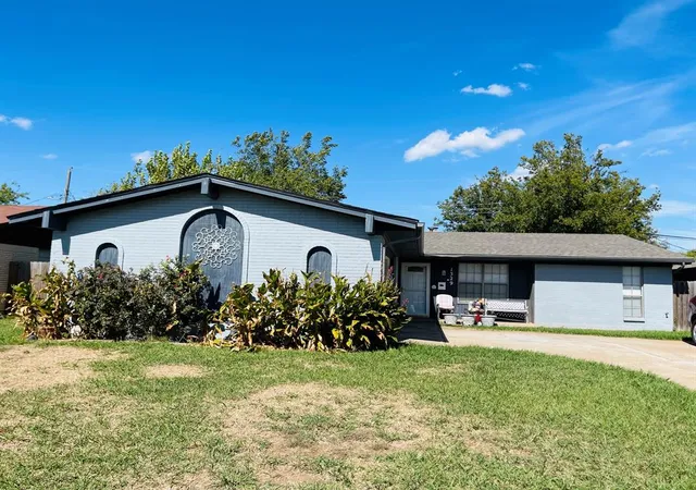 Single family home for sale at 1329 NW 105th Terrace, Oklahoma City, OK 73114 | MLS# 1252905