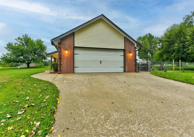 Photo 3 of Single family home for sale at 319 E Cedar Dr, Tuttle, OK 73089 | MLS# 1252913 | Listing updated on 2026-10-09