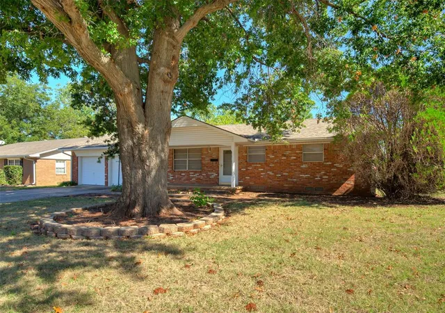 Photo 4 of Single family home for sale at 407 N 8th Street, Tecumseh, OK 74873 | MLS# 1252915 | Listing updated on 2026-10-08