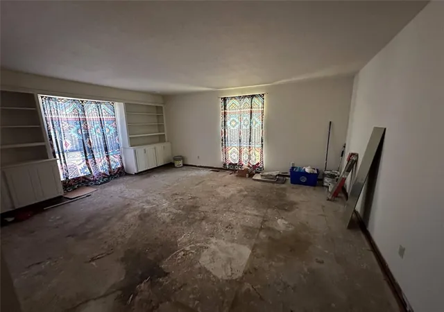 Photo 2 of Single family home for sale at 1112 Val Genes Rd, Edmond, OK 73003 | MLS# 1252930 | Listing updated on 2026-10-08