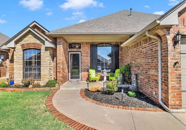 Photo 2 of Single family home for sale at 8609 NW 112th Street, Oklahoma City, OK 73162 | MLS# 1252932 | Listing updated on 2026-10-15