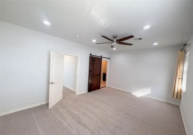 Photo 3 of Townhouse for sale at 549 S Fretz Ave, Edmond, OK 73003 | MLS# 1252945 | Listing updated on 2026-10-10