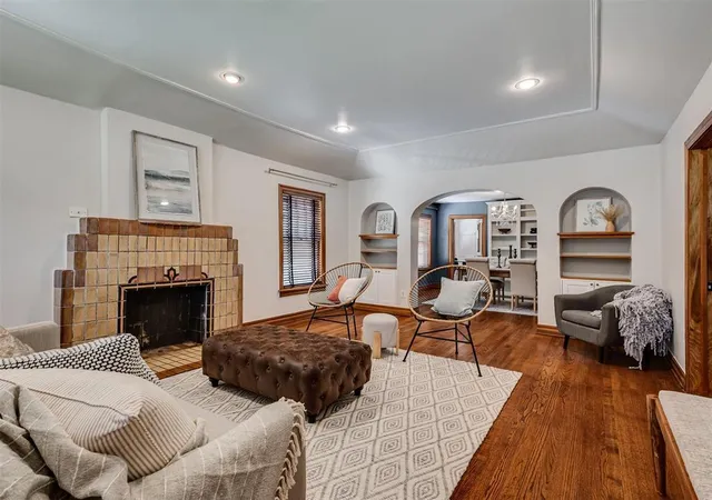 Photo 3 of Single family home for sale at 217 Edgemere Ct, Oklahoma City, OK 73118 | MLS# 1252948 | Listing updated on 2026-10-09