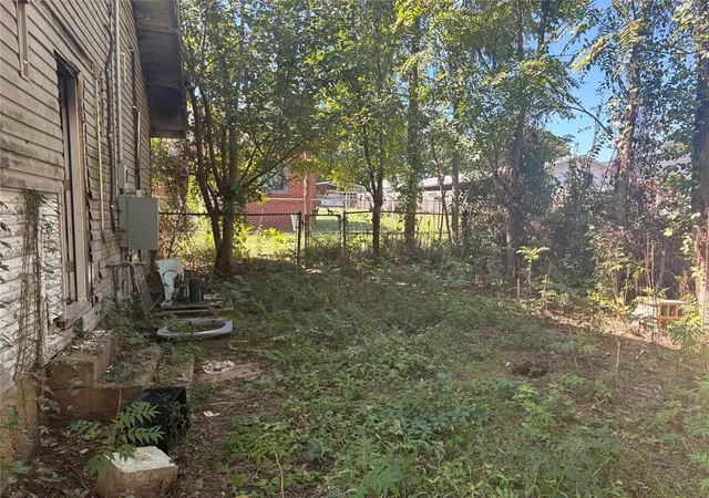 Photo 4 of Single family home for sale at 406 E Chickasaw St, Wynnewood, OK 73098 | MLS# 1252962 | Listing updated on 2026-10-10
