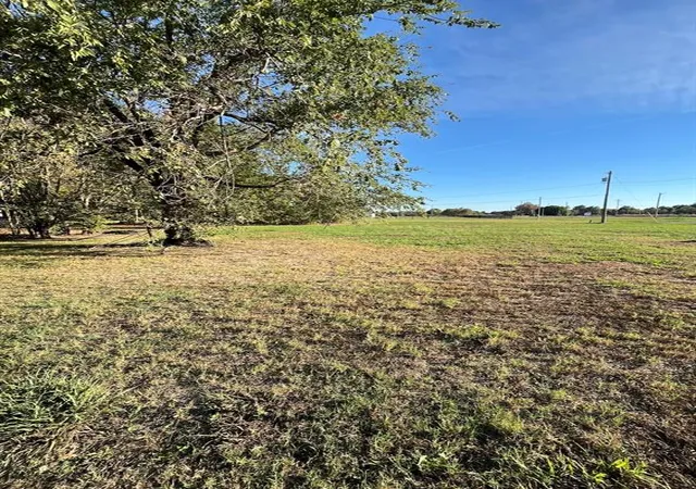 Photo 2 of Land for sale at 306 E Minnesota Ave, Chickasha, OK 73018 | MLS# 1252966 | Listing updated on 2026-10-09