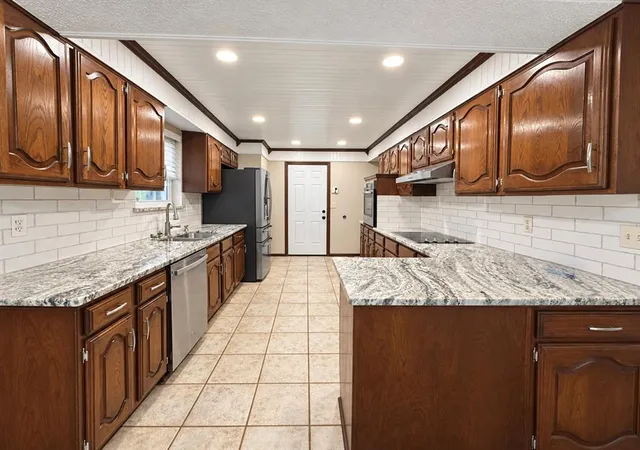 Photo 3 of Single family home for sale at 816 N Stout Cir, Oklahoma City, OK 73170 | MLS# 1252967 | Listing updated on 2026-10-10