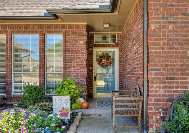 Photo 4 of Single family home for sale at 4108 Eaton Pl, Edmond, OK 73034 | MLS# 1252970 | Listing updated on 2026-10-10