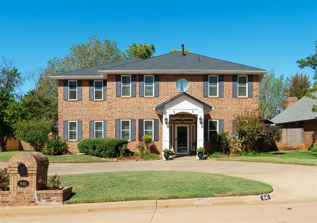 Photo 1 of Single family home for sale at 841 Nw Glenlake Dr, Edmond, OK 73013 | MLS# 1252971 | Listing updated on 2026-10-08