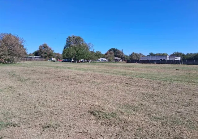 Photo 3 of Land for sale at 716 Se 5th Street, Anadarko, OK 73005 | MLS# 1252978 | Listing updated on 2026-10-09