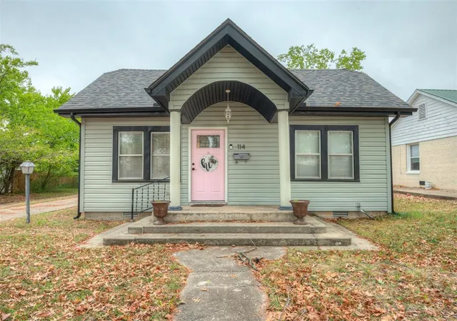Single family home for sale at 114 W Georgia St, Shawnee, OK 74804 | MLS# 1252983