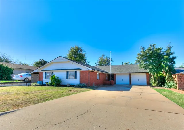 Photo 2 of Single family home for sale at 5912 Nw 83rd Street, Oklahoma City, OK 73132 | MLS# 1252988 | Listing updated on 2026-10-09