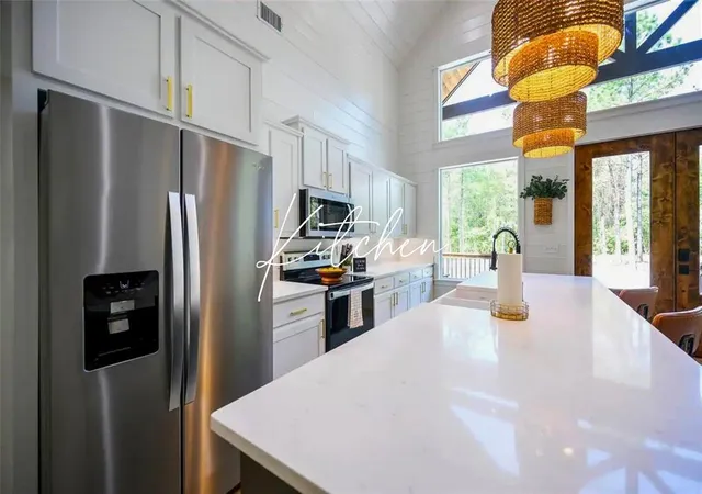 Photo 3 of Single family home for sale at 198 Bear Cedar Trl, Broken Bow, OK 74728 | MLS# 1252989 | Listing updated on 2026-10-09