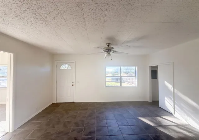 Photo 3 of Single family home for sale at 921 N 6th Street, Sayre, OK 73662 | MLS# 1252998 | Listing updated on 2026-10-09