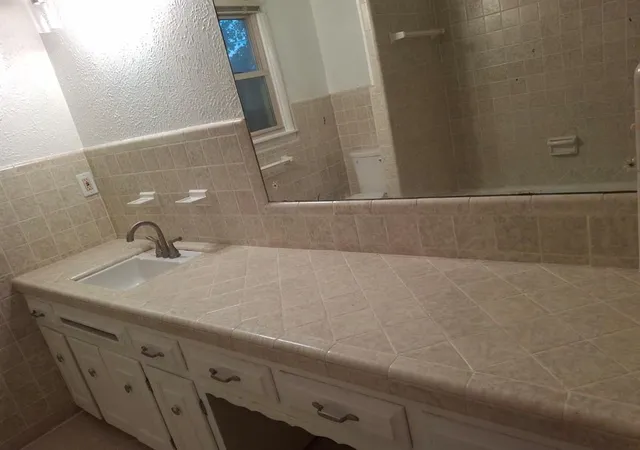 Photo 3 of Single family home for sale at 3208 Bella Vista Dr, Oklahoma City, OK 73110 | MLS# 1253008 | Listing updated on 2026-10-29