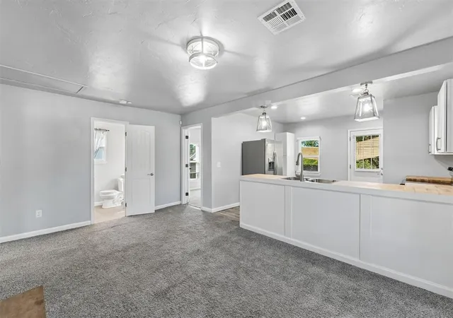 Single family home for sale at 703 S Dewey Ave, Chandler, OK 74834 | MLS# 1253014