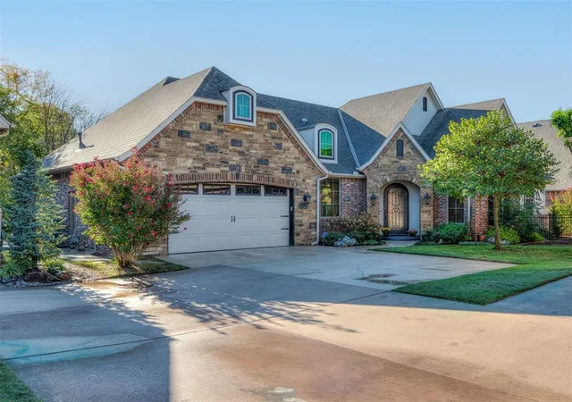 Single family home for sale at 3848 Villas Crk Ct, Edmond, OK 73003 | MLS# 1253016