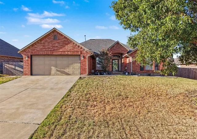 Single family home for sale at 10915 Blue Sky Dr, Oklahoma City, OK 73130 | MLS# 1253017