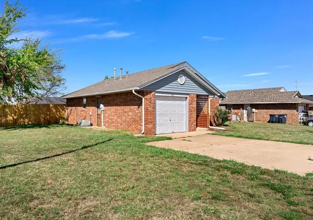 Single family home for sale at 4400 Traditional Way, Shawnee, OK 74804 | MLS# 1253024
