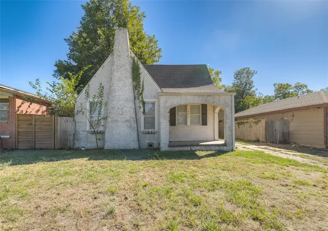 Photo 3 of Single family home for sale at 1904 Nw 30th Street, Oklahoma City, OK 73118 | MLS# 1253026 | Listing updated on 2026-10-10