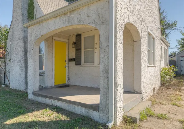 Photo 3 of Single family home for sale at 1904 NW 30th Street, Oklahoma City, OK 73118 | MLS# 1253026 | Listing updated on 2026-10-10