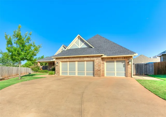 Photo 2 of Single family home for sale at 3421 Nw 188th Street, Edmond, OK 73012 | MLS# 1253037 | Listing updated on 2026-10-10