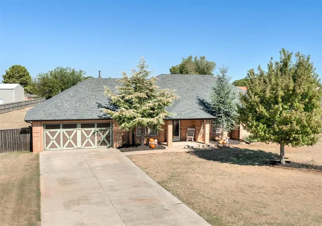 Single family home for sale at 4105 Frontier Ln, Tuttle, OK 73089 | MLS# 1253039