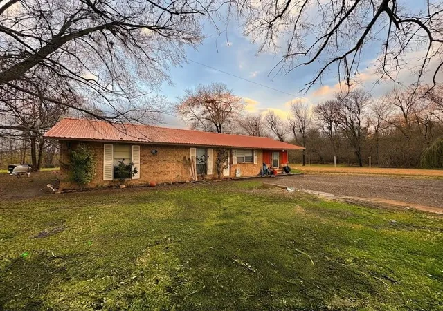 Photo 1 of Single family home for sale at 34386 W Us 70 Hwy, Bennington, OK 74723 | MLS# 1253041 | Listing updated on 2026-10-13