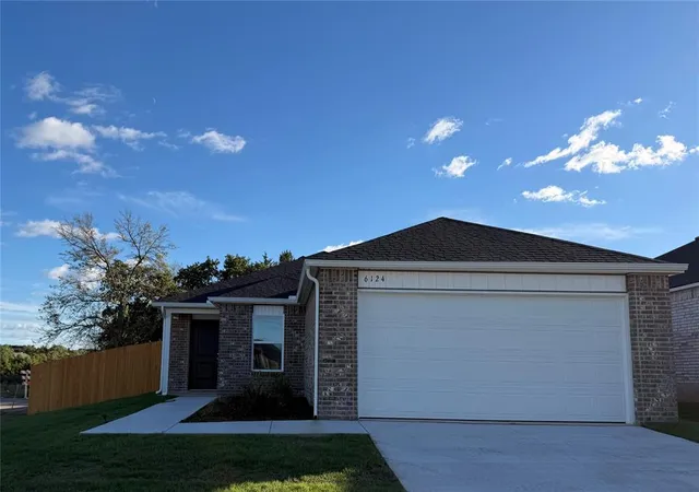 Single family home for sale at 6124 Norway Spruce St, Edmond, OK 73034 | MLS# 1253043