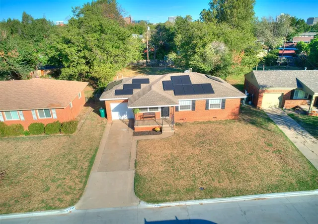 Photo 4 of Single family home for sale at 2951 NW 48th Street, Oklahoma City, OK 73112 | MLS# 1253051 | Listing updated on 2026-10-20