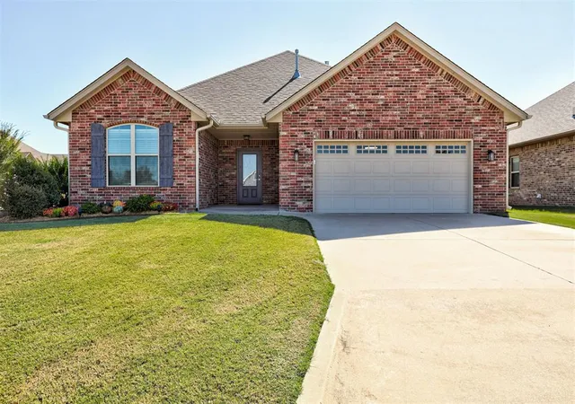 Photo 2 of Single family home for sale at 1717 Regency Ct, Shawnee, OK 74804 | MLS# 1253056 | Listing updated on 2026-10-09