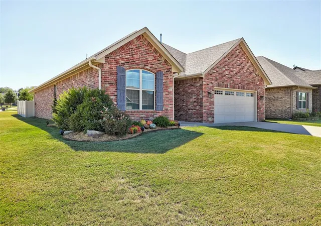 Photo 3 of Single family home for sale at 1717 Regency Ct, Shawnee, OK 74804 | MLS# 1253056 | Listing updated on 2026-10-09
