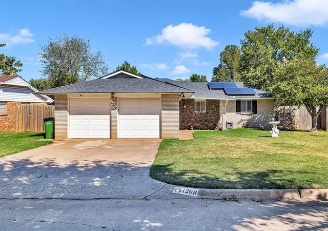 Photo 1 of Single family home for sale at 1208 Kingston Dr, Yukon, OK 73099 | MLS# 1253061 | Listing updated on 2026-10-10