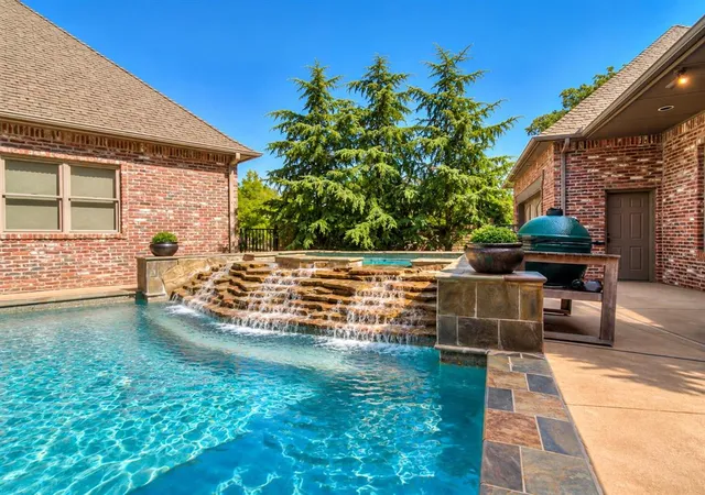 Photo 3 of Mansion for sale at 1108 Shadow Wood Dr, Edmond, OK 73034 | MLS# 1253066 | Listing updated on 2026-10-10