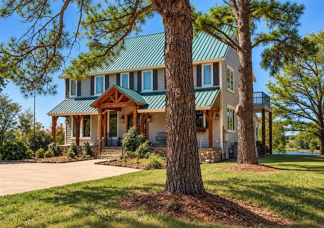 Photo 1 of Mansion for sale at 800 W Cimarron Blvd, Crescent, OK 73028 | MLS# 1253067 | Listing updated on 2026-10-17