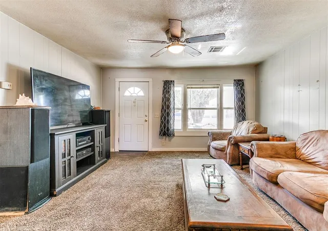 Photo 3 of Single family home for sale at 517 W Ash St, Lexington, OK 73051 | MLS# 1253069 | Listing updated on 2026-10-11