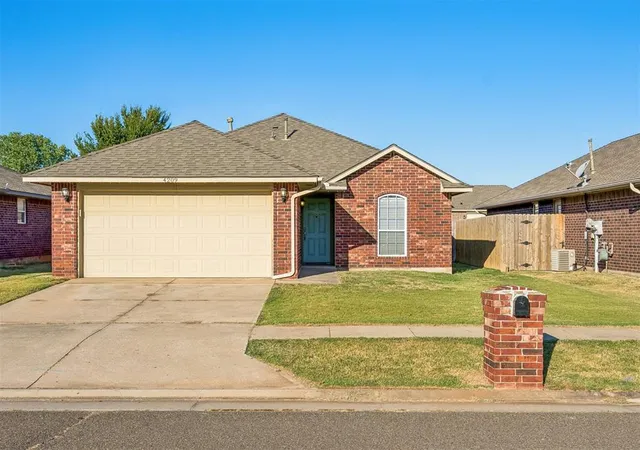 Single family home for sale at 4209 Applegate Dr, Moore, OK 73160 | MLS# 1253084