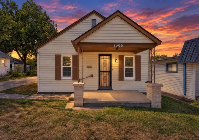 Photo 1 of Single family home for sale at 1606 S Choctaw Ave, El Reno, OK 73036 | MLS# 1253088 | Listing updated on 2026-10-10