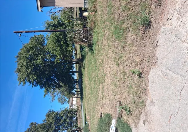 Photo 4 of Single family home for sale at 21154 E 1130 Road, Foss, OK 73647 | MLS# 1253090 | Listing updated on 2026-10-10