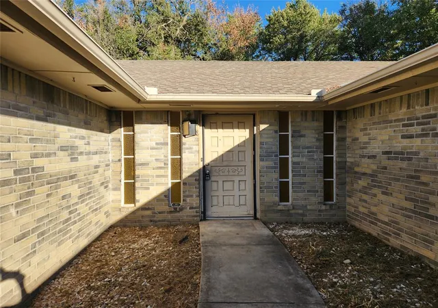 Photo 1 of Single family home for sale at 1801 Burnt Oak St, Norman, OK 73071 | MLS# 1253100 | Listing updated on 2026-10-10