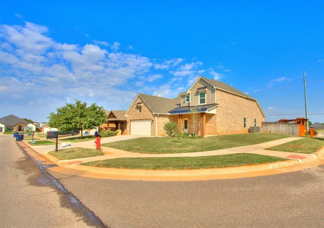 Photo 2 of Single family home for sale at 901 NW 192nd Terrace, Edmond, OK 73012 | MLS# 1253108 | Listing updated on 2026-10-10