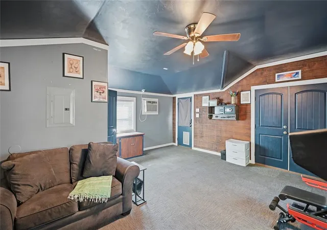 Photo 3 of Single family home for sale at 1109 E Oak St, El Reno, OK 73036 | MLS# 1253110 | Listing updated on 2026-10-10